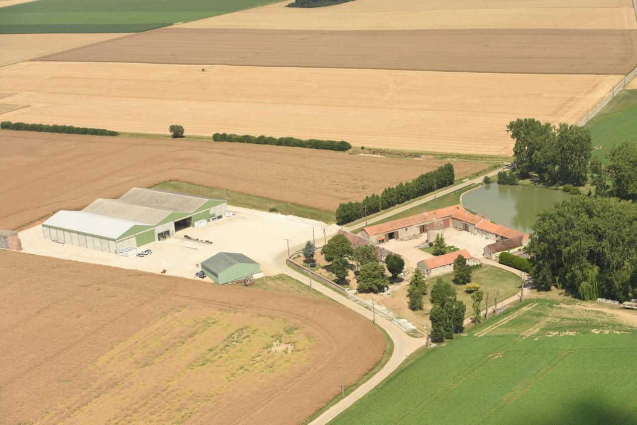 Beauvilliers  Ferme De Mesangeonヴィラ エクステリア 写真