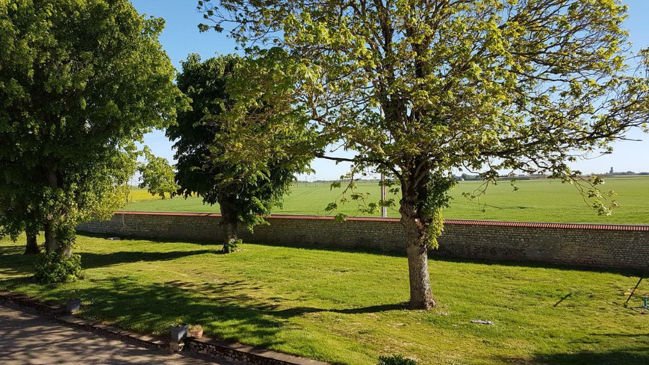 Beauvilliers  Ferme De Mesangeonヴィラ エクステリア 写真